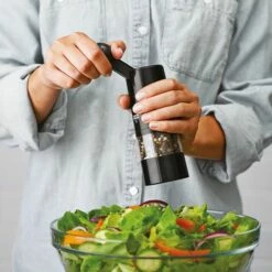 Kuhn Rikon Epicurean Ratchet Grinder - Premium Stainless Steel Salt & Pepper Mill -HARTS OF STUR Sales 25550 Kuhn Rikon Grinder Black 1 1