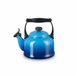Le Creuset Azure Traditional Kettle - Premium Stovetop Tea Kettle, 1.7L, Enamelled Cast Iron, Durable & Stylish