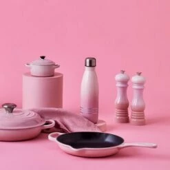 Le Creuset Shell Pink Pepper Mill - Premium Tableware for Gourmet Cooking -HARTS OF STUR Sales 44001217770000 Le Creuset Classic Pepper Mill Shell Pink 4