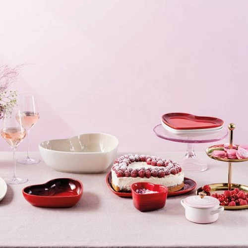 Le Creuset L'Amour Heart Collection Cerise 23cm Heart Plate - Premium Tableware for Romantic Dining 8 Le Creuset L'Amour Heart Collection Cerise 23cm Heart Plate - Premium Tableware for Romantic Dining - Image 6