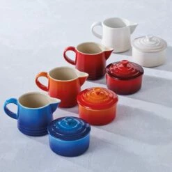 Le Creuset Cerise Milk & Sugar Set - Premium Tableware for Elegant Tea Time -HARTS OF STUR Sales 89331000600003 Le Creuset Milk And Sugar Set Cerise 5