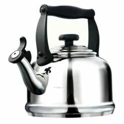 Le Creuset Stainless Steel Traditional Kettle - Premium Stovetop Tea Kettle, 1.7L, Matte Black