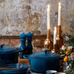 Le Creuset Deep Teal Salt Mill - Premium Ceramic Grinder, Adjustable Coarseness, Durable Design 11 Le Creuset Deep Teal Salt Mill - Premium Ceramic Grinder, Adjustable Coarseness, Durable Design -HARTS OF STUR Sales 96002000642000 Le Creuset Salt Mill Deep Teal New 4