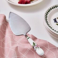 Portmeirion Botanic Garden Cake Slice - Elegant Cutlery for Serving -HARTS OF STUR Sales BG1104 Botanic Garden by Portmeirion Cake Slice 2