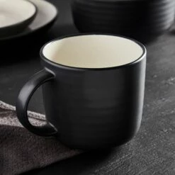 Barbary & Oak Cascade 16-Piece Dinnerware Set - Elegant Black Tableware for Stylish Dining -HARTS OF STUR Sales BO867006BLK Barbary And Oak Cascade 16pc Dinnerware Set Black 3