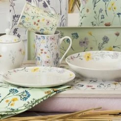 English Tableware Company Pressed Flowers Lap Tray - Elegant & Durable Tableware Accessory 8 English Tableware Company Pressed Flowers Lap Tray - Elegant & Durable Tableware Accessory -HARTS OF STUR Sales DD4826A01 English Tableware Company Pressed Flowers Lap Tray 1