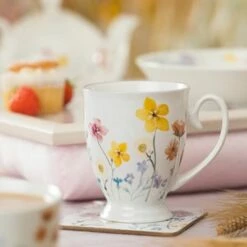 English Tableware Company Pressed Flowers Lap Tray - Elegant & Durable Tableware Accessory 10 English Tableware Company Pressed Flowers Lap Tray - Elegant & Durable Tableware Accessory -HARTS OF STUR Sales DD4826A01 English Tableware Company Pressed Flowers Lap Tray 3