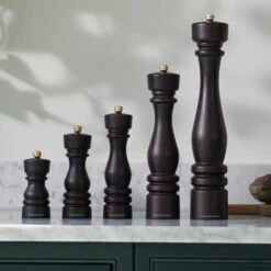 Cole & Mason London 13cm Chocolate Wood Pepper Mill - Premium Tableware for Gourmet Seasoning -HARTS OF STUR Sales H233016 Cole Mason London 13cm Chocolate Wood Pepper Mill 2