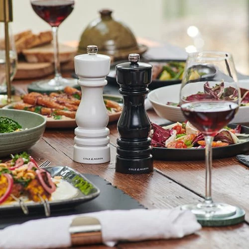 Cole & Mason London 18cm White Gloss Salt Mill - Premium Tableware for Modern Kitchens 6 Cole & Mason London 18cm White Gloss Salt Mill - Premium Tableware for Modern Kitchens - Image 4