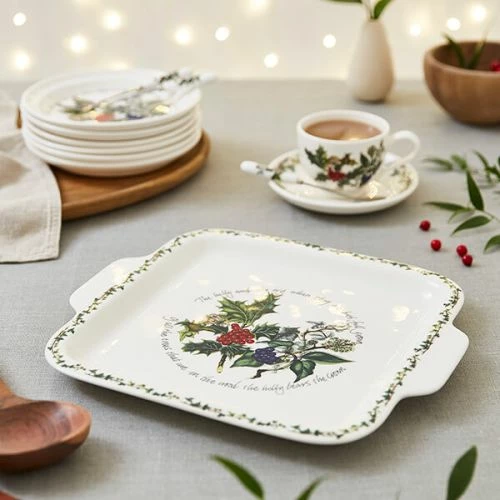 Portmeirion The Holly & The Ivy Square Handled Cake Plate | Festive Serveware 5 Portmeirion The Holly & The Ivy Square Handled Cake Plate | Festive Serveware - Image 3