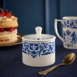 Spode King Charles III Coronation Covered Sugar Bowl - Elegant Tableware for Tea & Coffee -HARTS OF STUR Sales KCC02316 Spode King Charles III Coronation Covered Sugar Bowl 5
