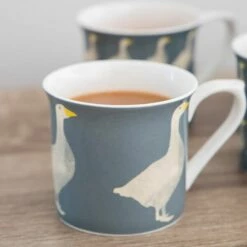 KitchenCraft Fluted Mug Set Of 4 Geese - Elegant Drinkware for Tea & Coffee -HARTS OF STUR Sales KCMFLTGEES4PC Kitchen Craft Fluted Mug Set Of 4 Geese 4