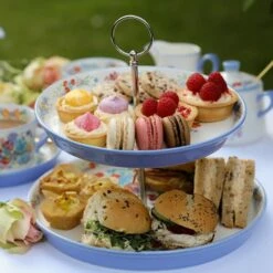 London Pottery Viscri Meadow Cake Stand | Elegant Tableware for Cakes & Desserts -HARTS OF STUR Sales LPVMCSTANDPUR London Pottery Viscri Meadow Cake Stand 2